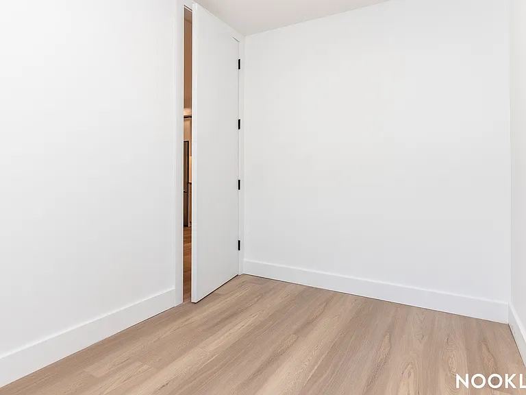 589 Knickerbocker Ave #2B — Photo 11