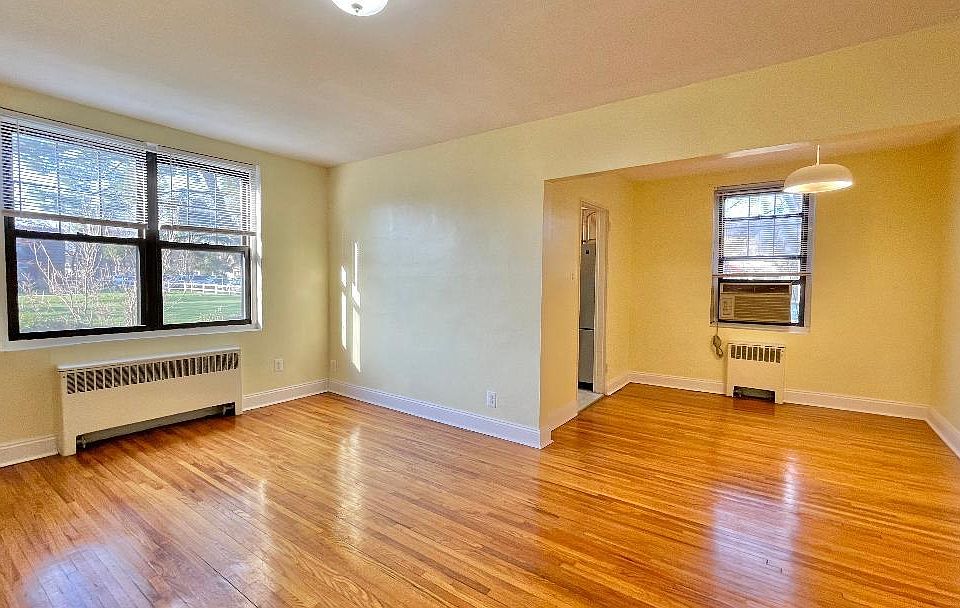 1st image of 6988 136th St #1A