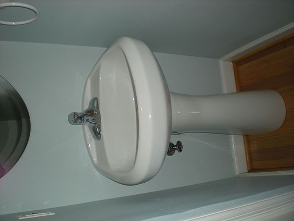 1st floor half bathroom