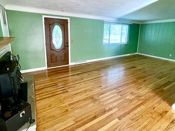 5th image of 5621 Garrett Dr