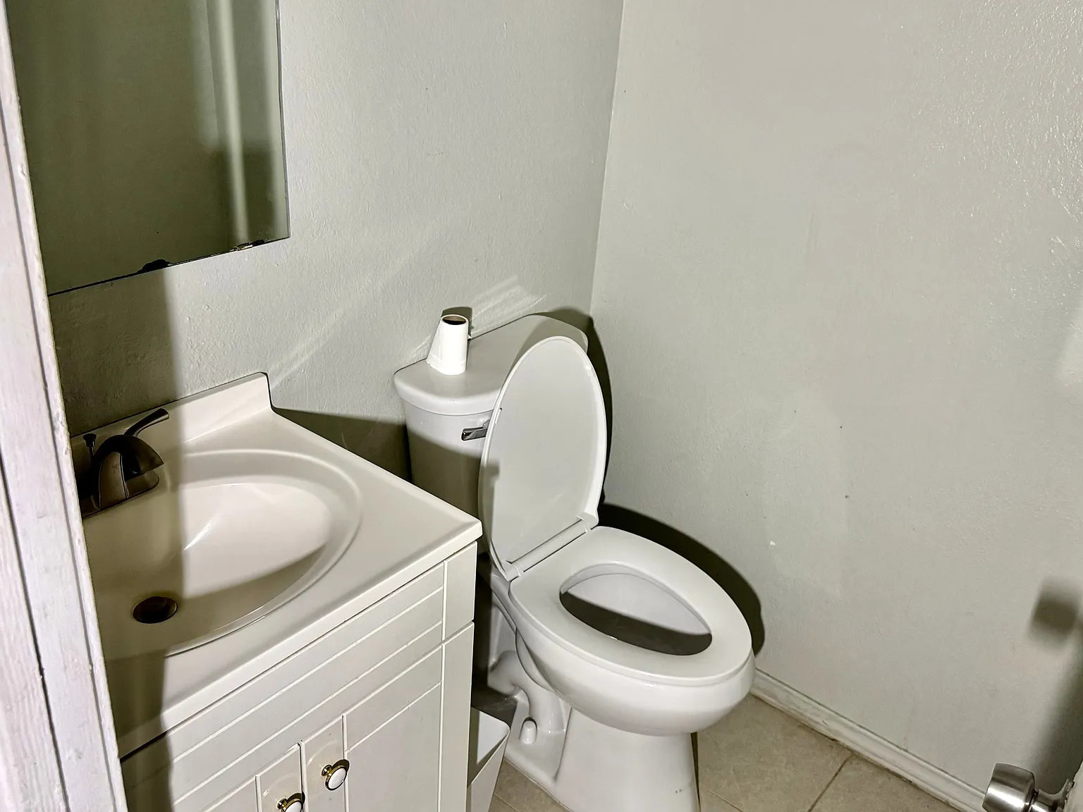 933A NW Summercrest Blvd — Photo 3