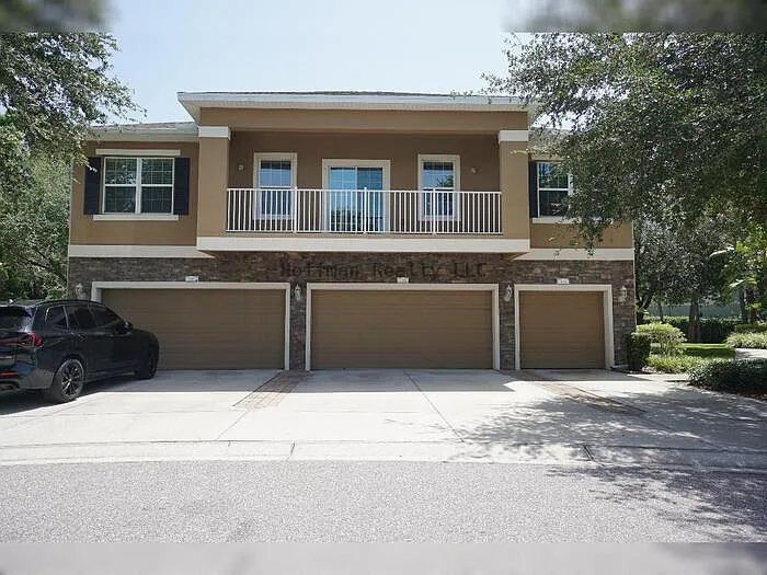 3 bed, 2.5 bath, 1480 sqft, $2,600 — Photo 1
