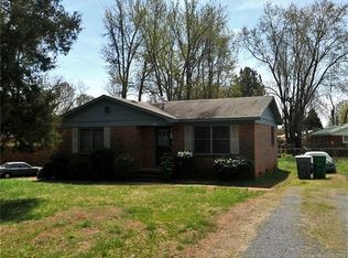 9827 Feldbank Dr, Charlotte, NC 28216