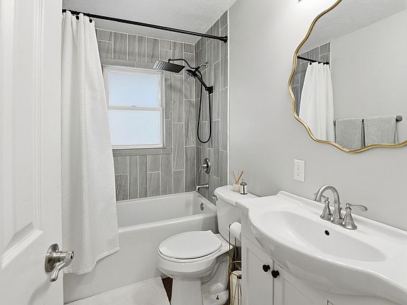 4th image of 918 Avenue O