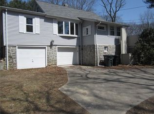 1815 Flat River Rd, Coventry, RI 02816