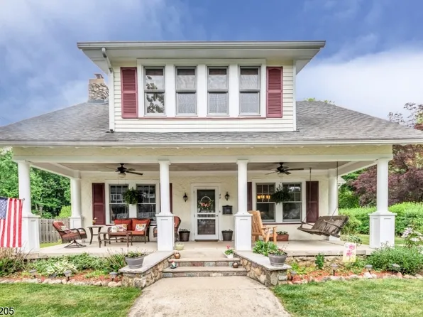 49 Elizabeth Ln, Mount Olive Twp., NJ 07828