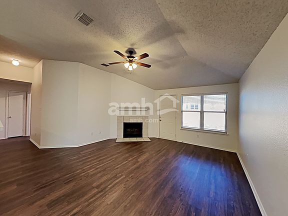 3rd image of 1044 McKavett Dr