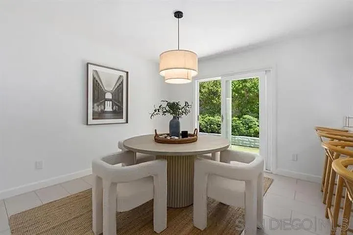445 Avenida Primavera — Photo 12