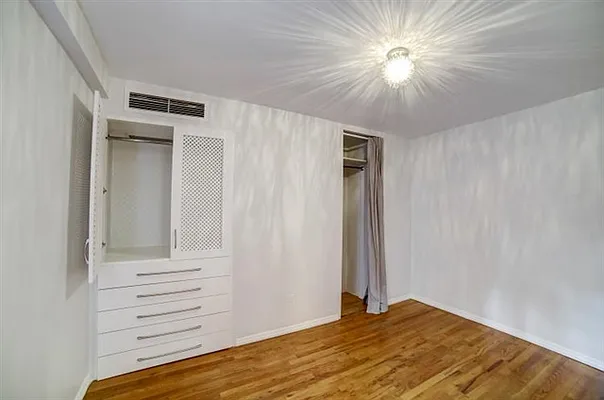 Sold by Redfin Real Estate | media 13