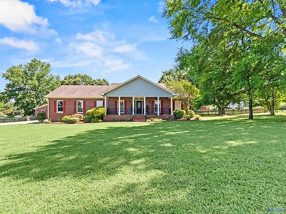 4th image of 2888 Bob Wade Ln