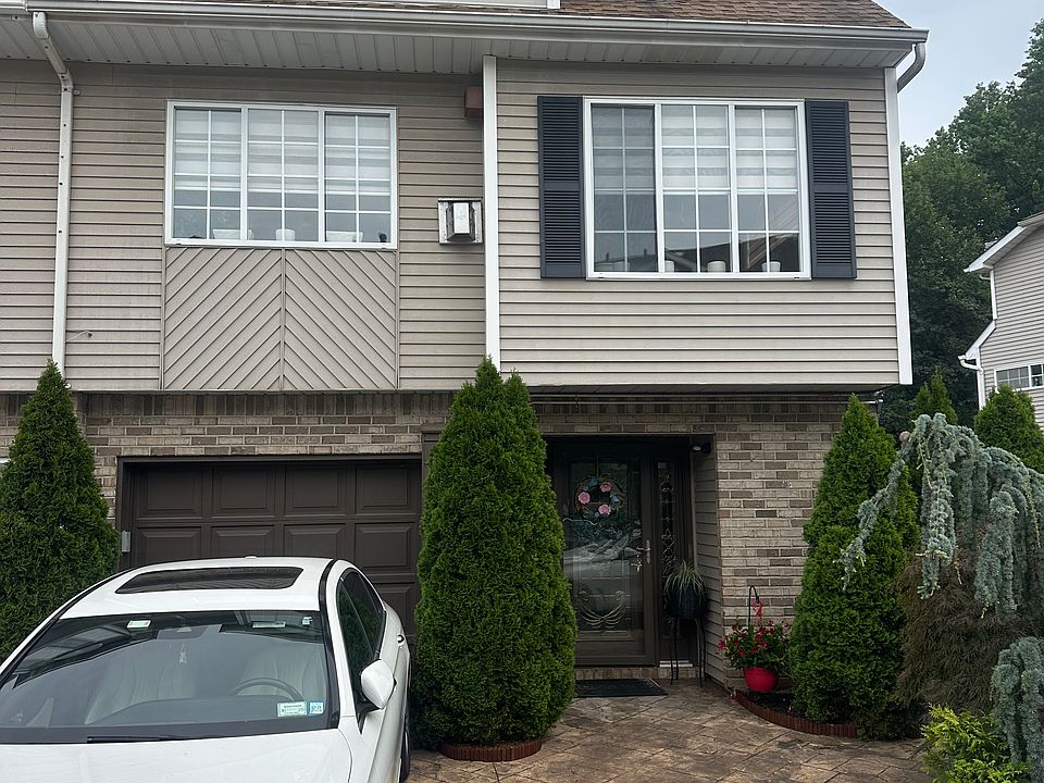 1st image of 65 Robin Ct #1
