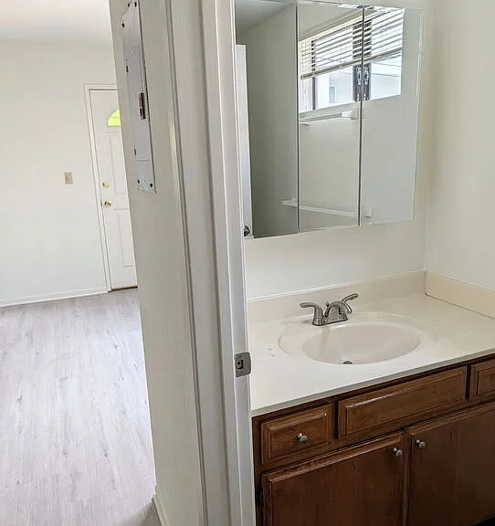 3988 Moore St #5 — Photo 10