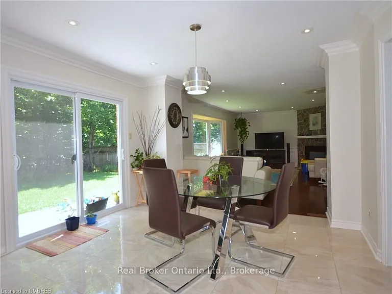 1609 Pilgrims Way — Photo 9
