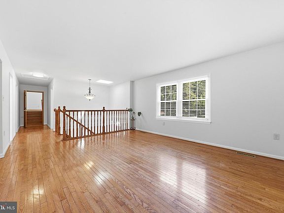 3rd image of 10322 Old Liberty Rd