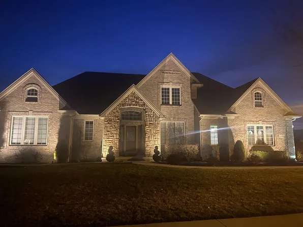 8360 Heartwood Dr, Newport, MI 48166