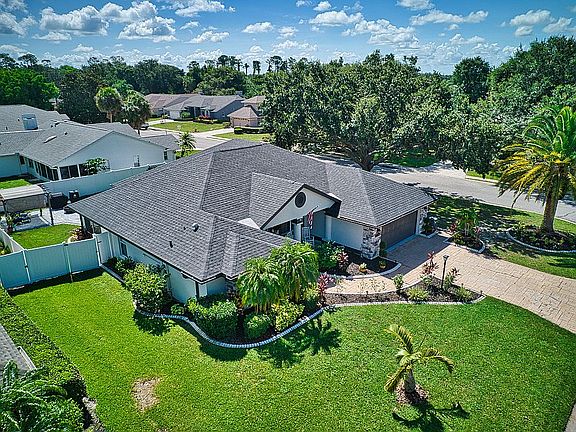 2nd image of 5513 61st Ln E