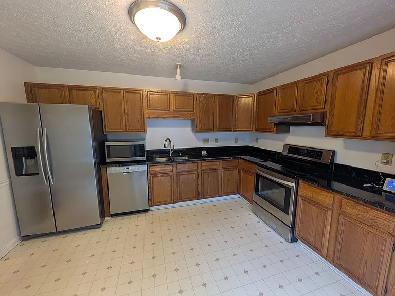 6008 Yeaton Glen Dr — Photo 5