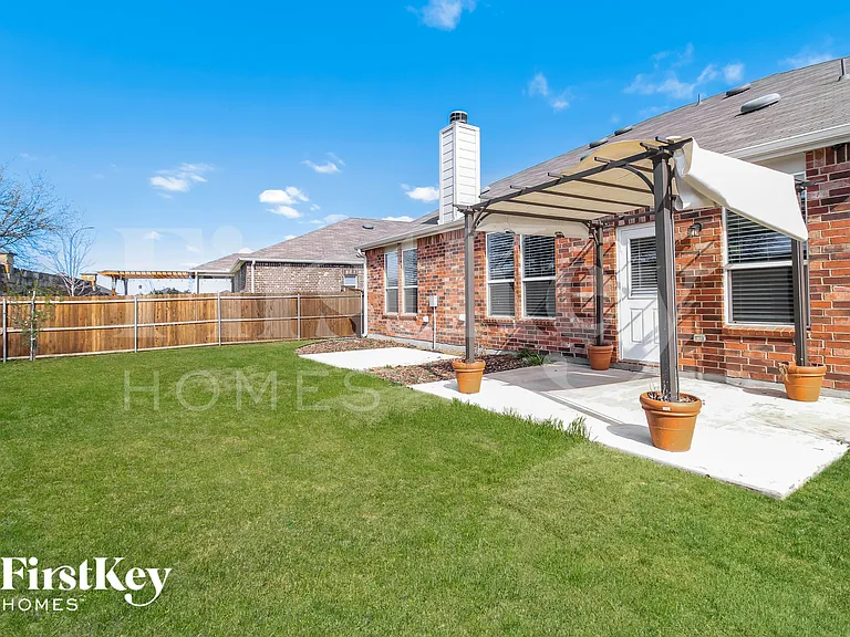 2320 Bernese Ln — Photo 14
