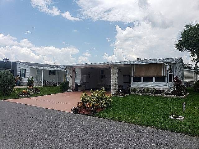 1st image of 553 Squire Ln