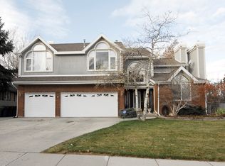 8448 S Taos Dr, Sandy, UT 84093