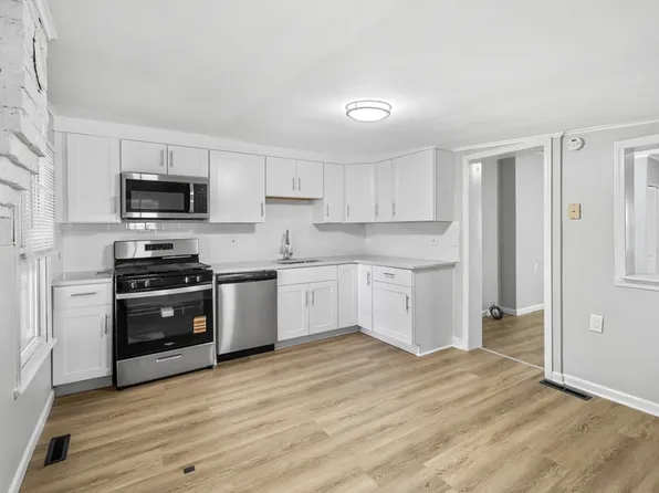 53 13th St, Troy, NY 12180