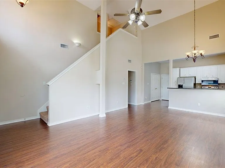 1619 Park Pl — Photo 3