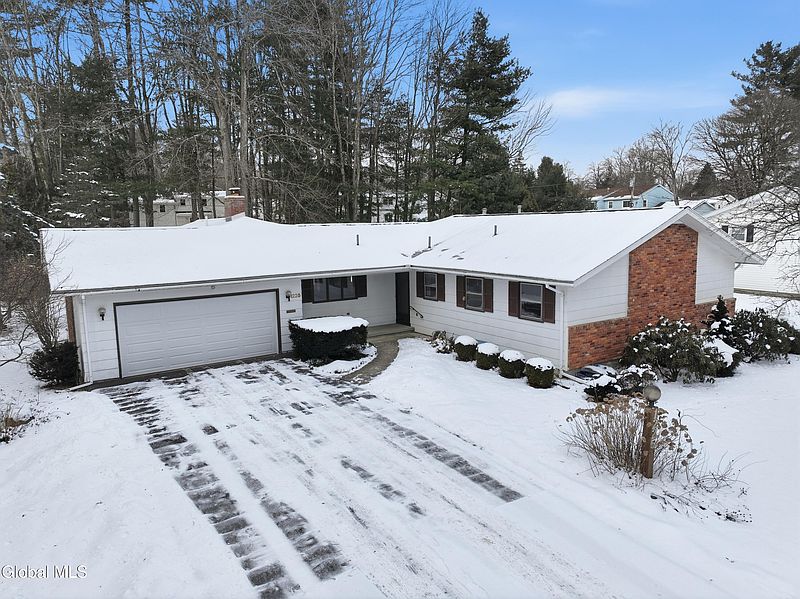 2nd image of 1225 Hempstead Road