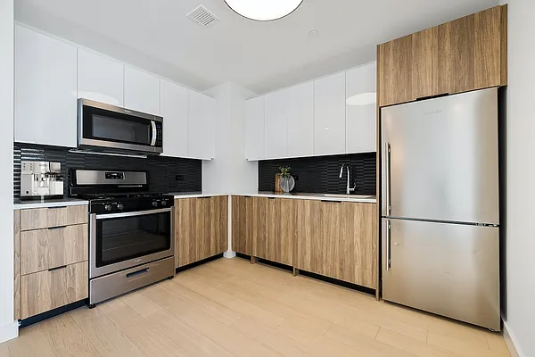 Rented by Gotham Organization | media 27