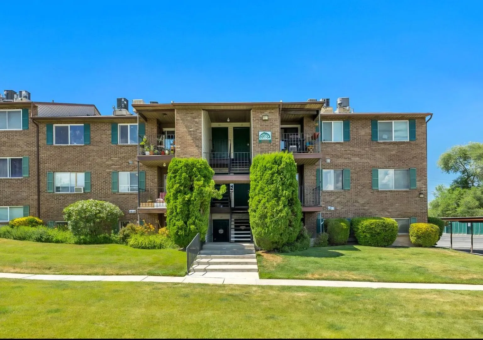 Charming 2BR Condo in Salt Lake City — Photo 1