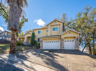 570 Tehuacan Rd, Ukiah, CA 95482