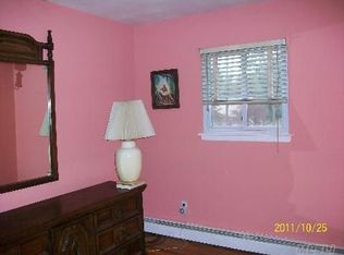 12 E 18th St, Huntington Station, NY 11746