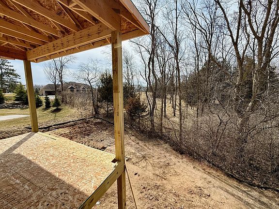 5th image of 4636 Fable Rd N