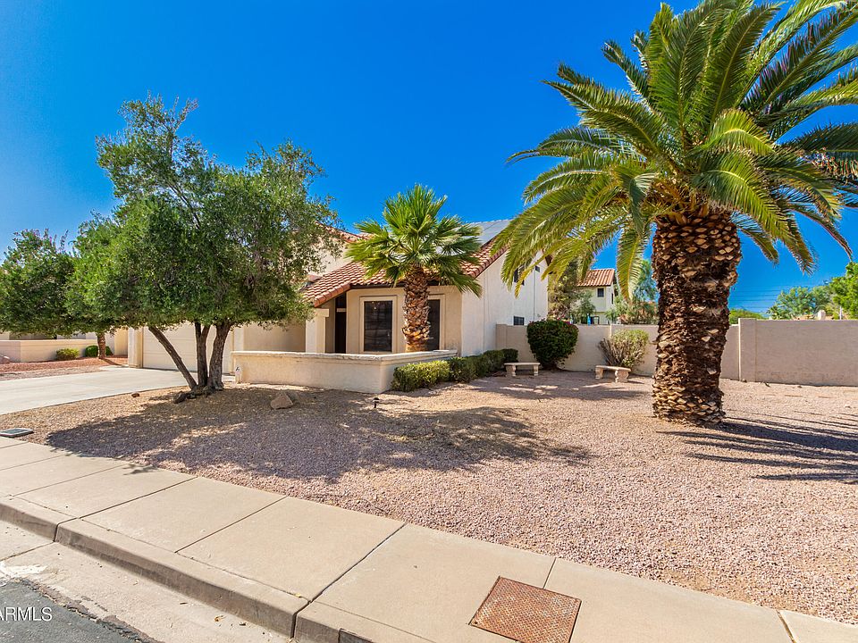 1st image of 452 E LILAC Drive