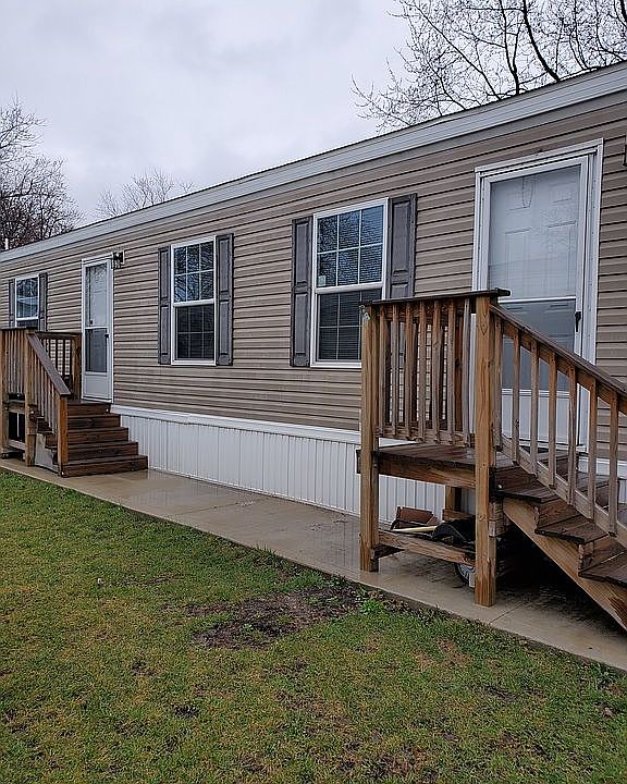 1st image of 452 W Touhy Ave Lot 438