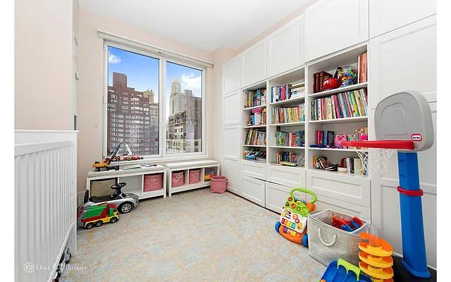 Rented by Douglas Elliman | media 15