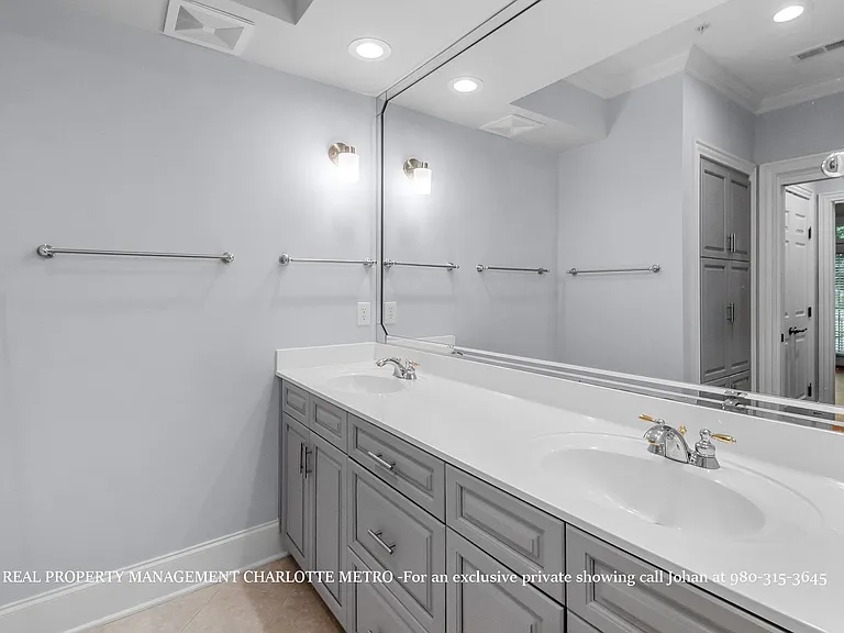 529 Queens Rd — Photo 66