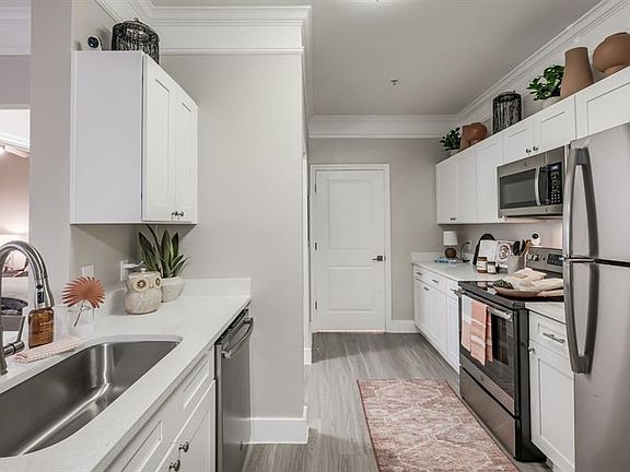 2nd image of 529 Barker Clodine Rd APT 25101