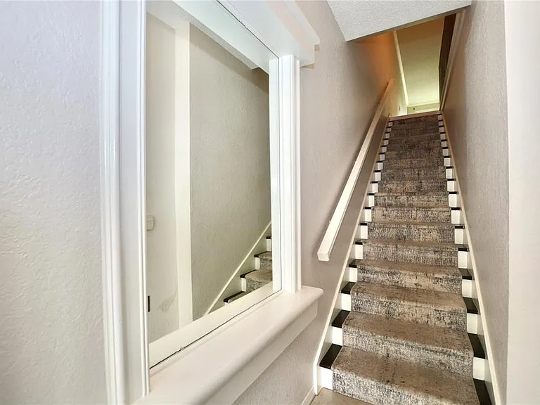 858 Normandy Trace Rd — Photo 3