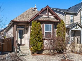 200 S New Brighton Grn SE, Calgary, AB T2Z 0J8