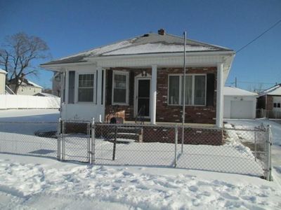 27 Dorman Ave, Pawtucket, RI, 02861