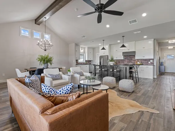 6917 13th St, Lubbock, TX 79416