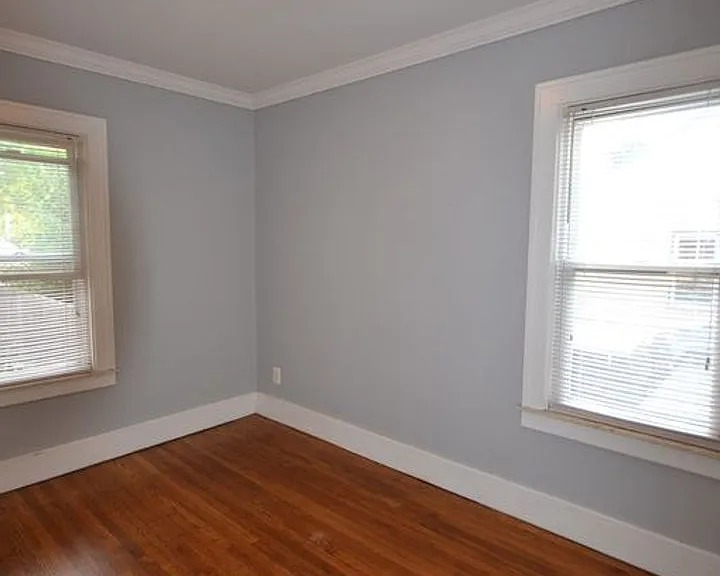400 E Cambourne St — Photo 2