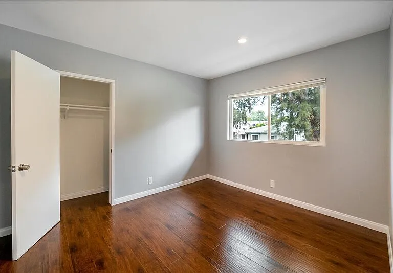 1711 Delaware Ave #5 — Photo 18