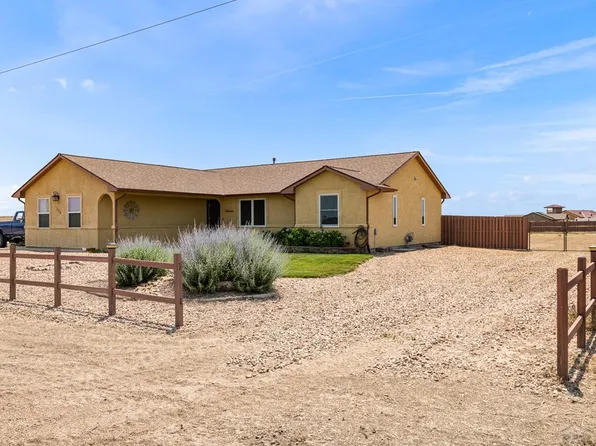 734 E Marigold Dr, Pueblo West, CO 81007