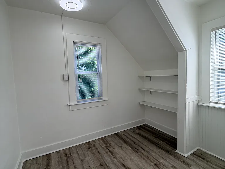 49 Henry St #3 — Photo 5