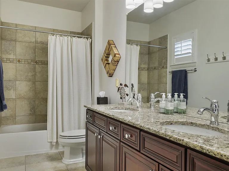 4724 Durham Dr — Photo 12