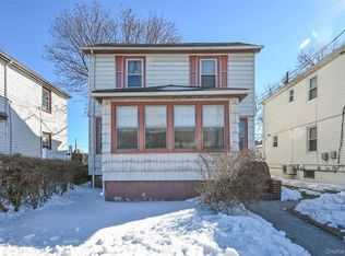 19512 122nd Ave, Springfield Gardens, NY 11413