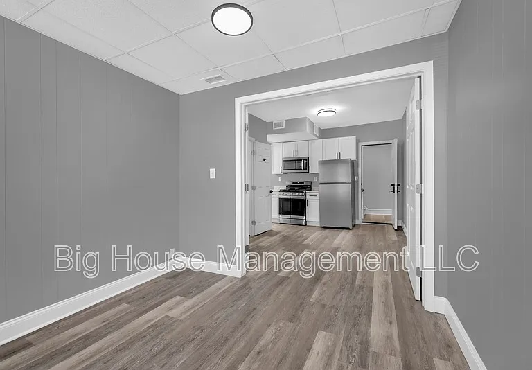1725 Hollins St #3 — Photo 2