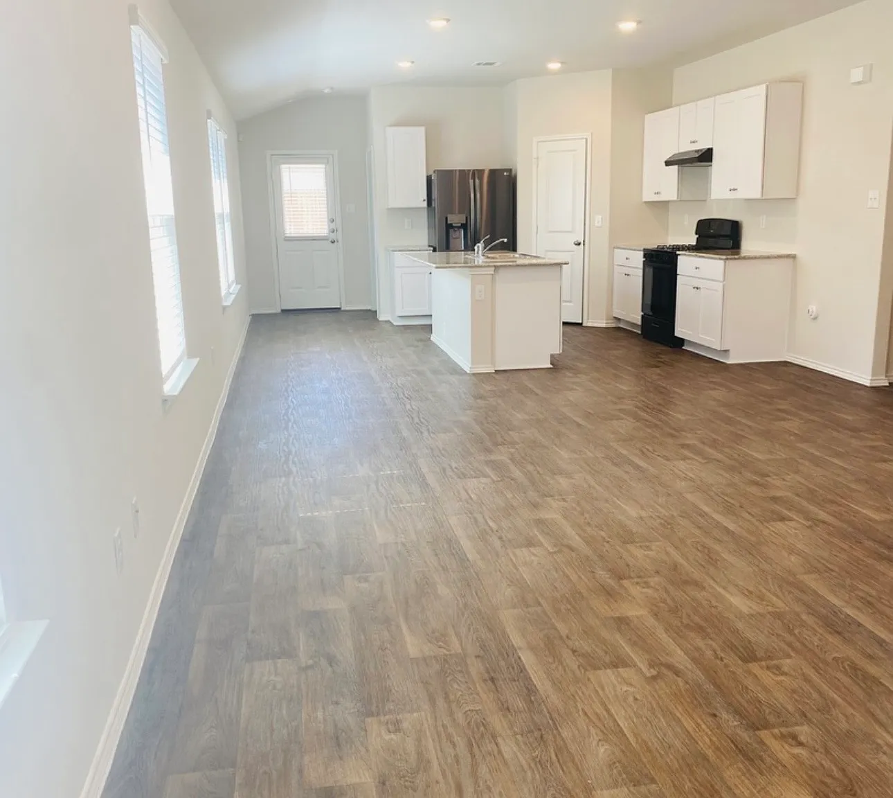 3 bed, 1540 sqft, $1,700 — Photo 4