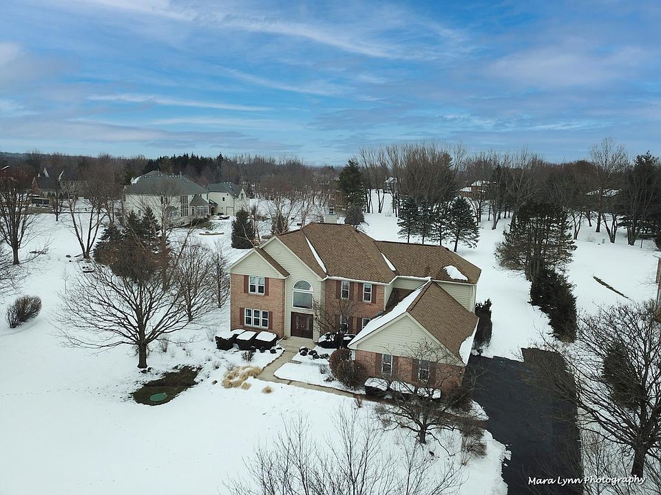 1st image of 4N687 W Woods Dr